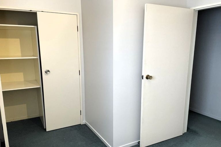 Photo of property in 106 Sturges Road, Henderson, Auckland, 0612