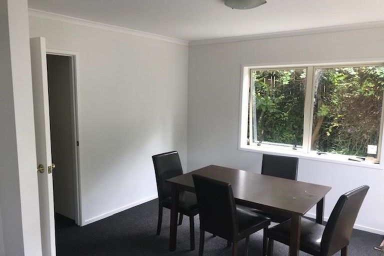 Photo of property in 18 Stolford Crescent, New Lynn, Auckland, 0600