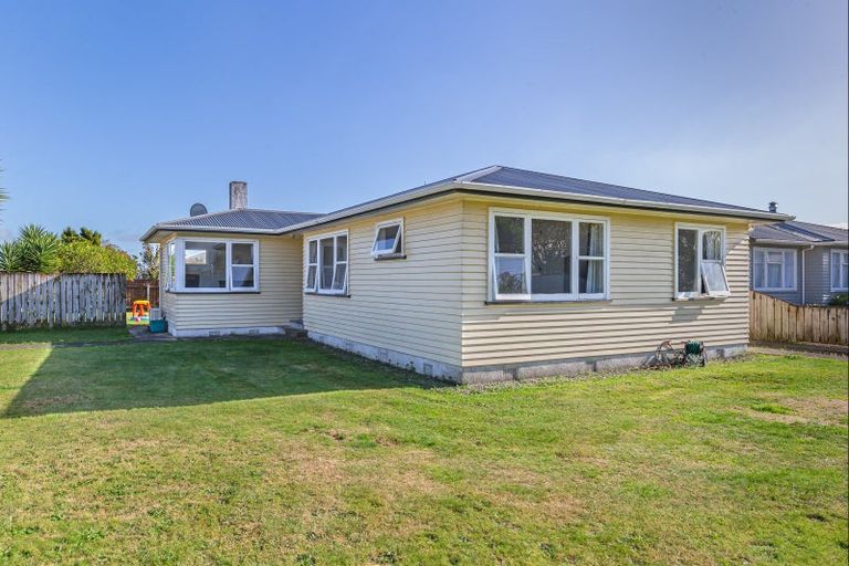 Photo of property in 2 Collingwood Street, Levin, 5510