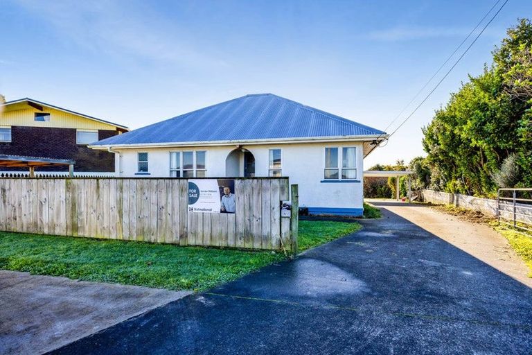 Photo of property in 65 Iredale Road, Hawera, 4610