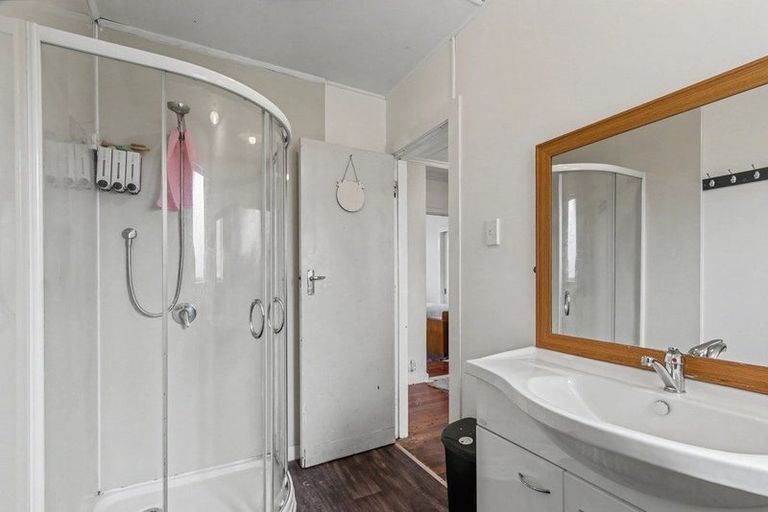 Photo of property in 17 Potaka Street, Marton, 4710