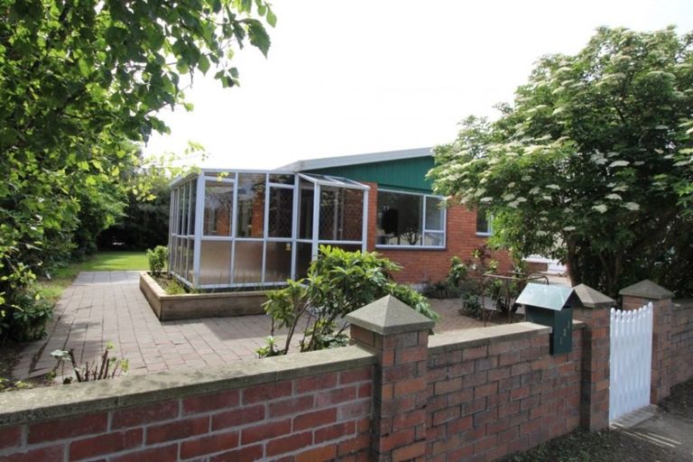 Photo of property in 121 Great North Road, Winton, 9720