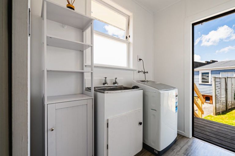 Photo of property in 65 Cloten Road, Stratford, 4332