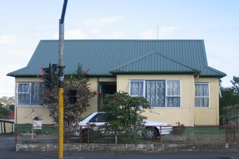 Photo of property in 3218 Great North Road, New Lynn, Auckland, 0600