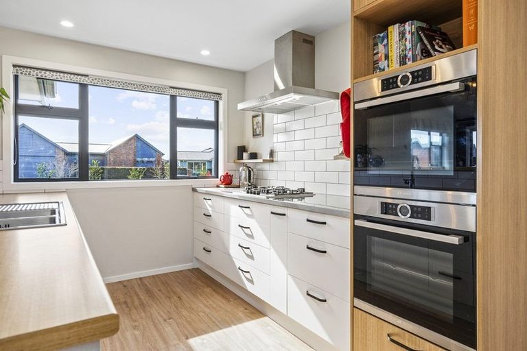 Photo of property in 21 Jarrett Terrace, Leamington, Cambridge, 3432