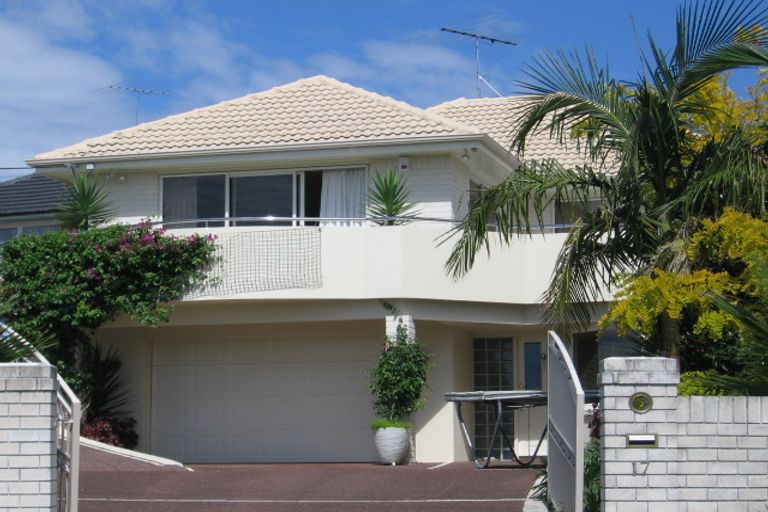 Photo of property in 17 Braemar Road, Rothesay Bay, Auckland, 0630
