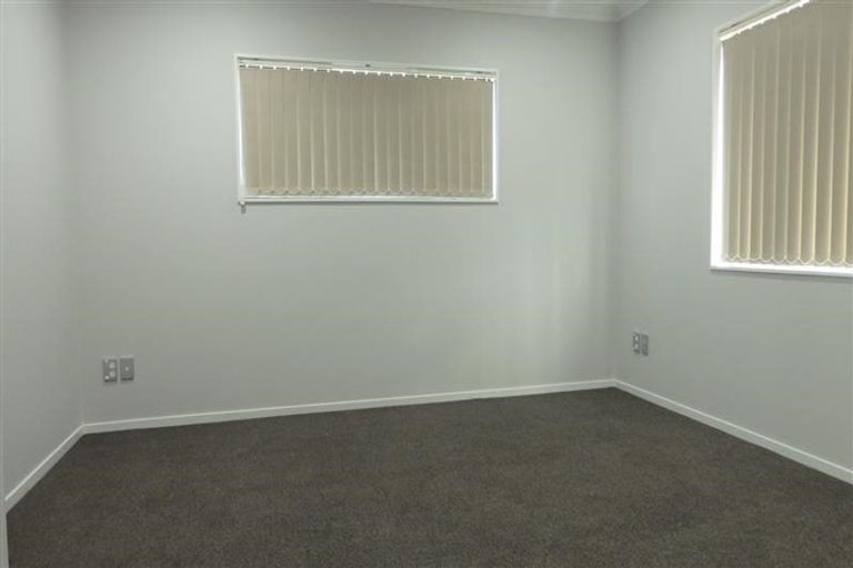 Photo of property in 12b Greers Road, Weymouth, Auckland, 2103