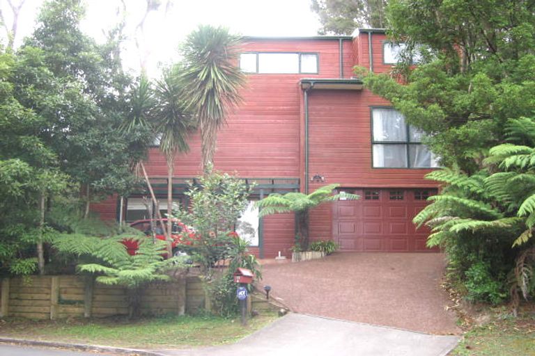 Photo of property in 1/13 Fernwood Grove, Bayview, Auckland, 0629