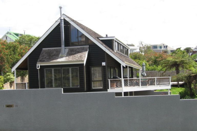 Photo of property in 12 Braemar Road, Castor Bay, Auckland, 0620