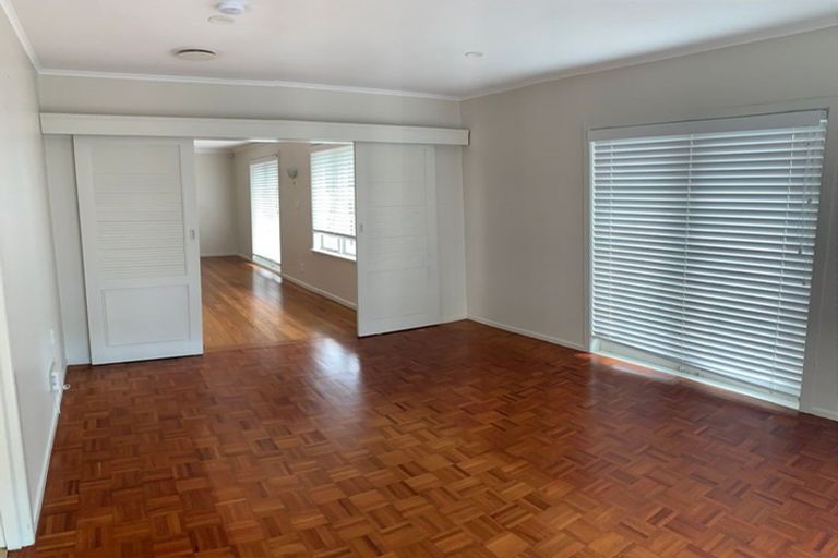 Photo of property in 8 Evelyn Road, Cockle Bay, Auckland, 2014