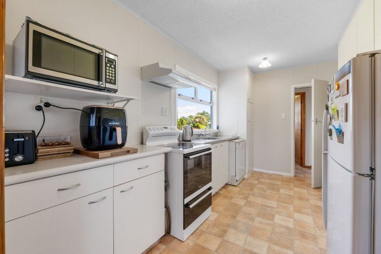 Photo of property in 11 Hulke Crescent, Bell Block, New Plymouth, 4312