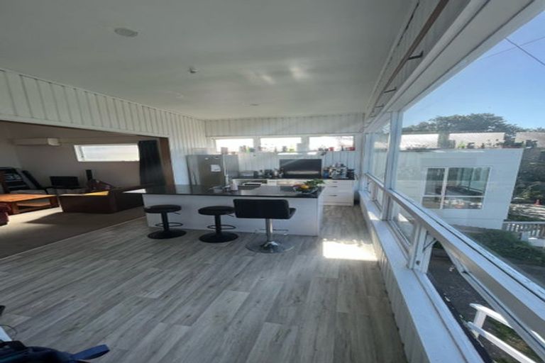 Photo of property in 60 Mortimer Terrace, Brooklyn, Wellington, 6021