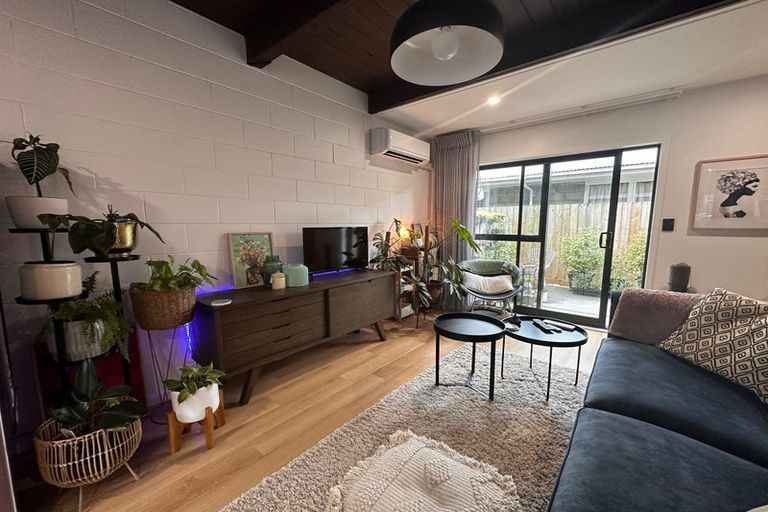 Photo of property in 2/9 Sherborne Street, St Albans, Christchurch, 8014