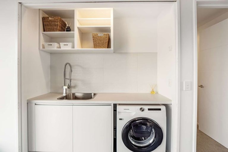 Photo of property in 10 Lewis Crescent, Rolleston, 7614