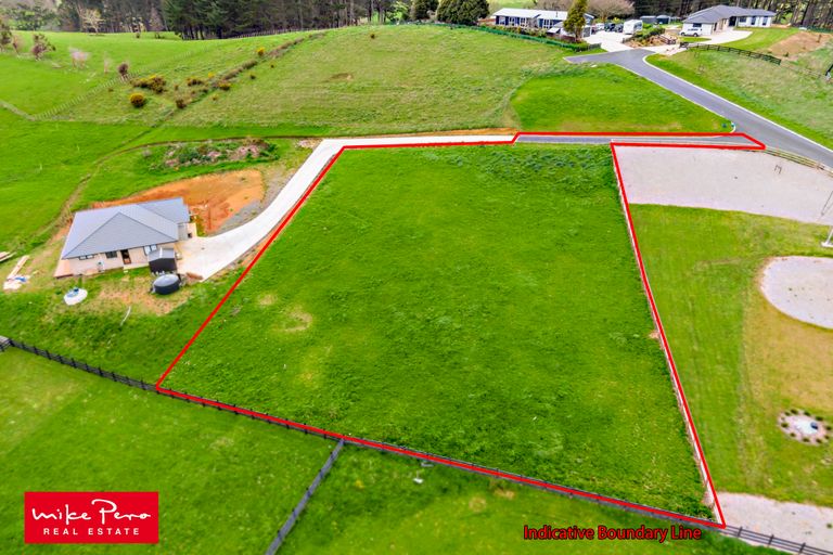 Photo of property in 15 Peet Row, Pokeno, 2471