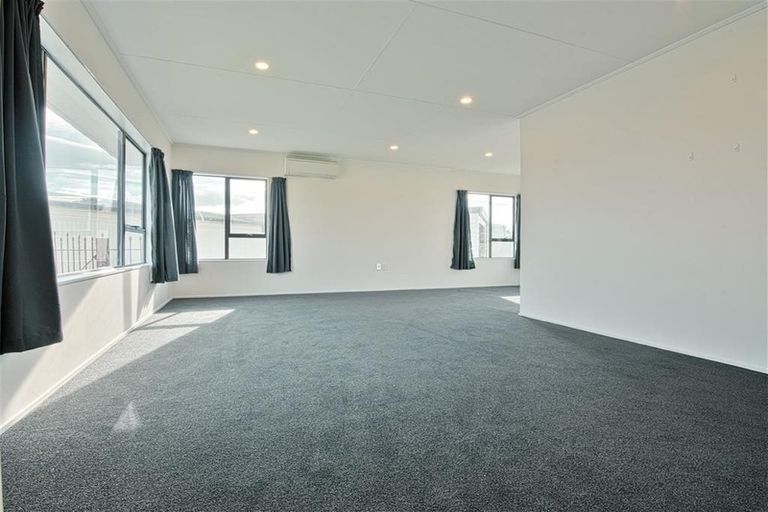 Photo of property in 10 Glamorgan Avenue, Tamatea, Napier, 4112