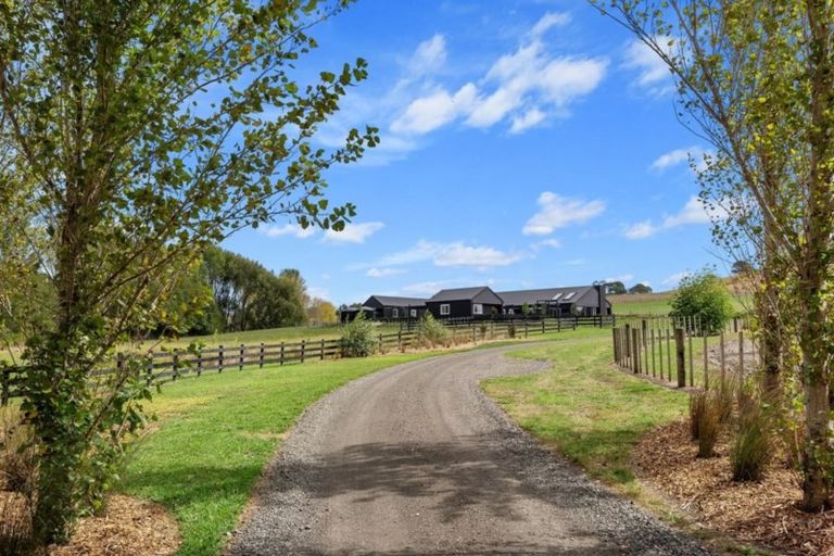 Photo of property in 10 Valley Road, Waitoki, Kaukapakapa, 0871