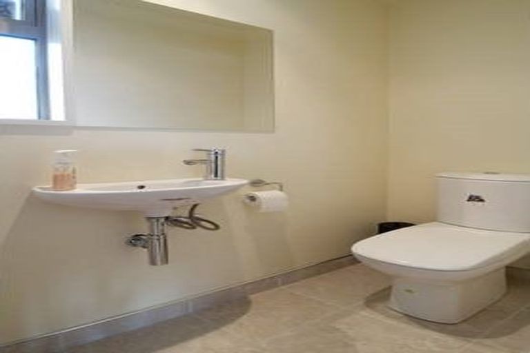 Photo of property in 96 Elizabeth Street, Riccarton, Christchurch, 8041