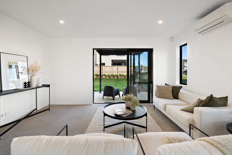 Photo of property in 1 Nga Pona Toru Road, Flat Bush, Auckland, 2019