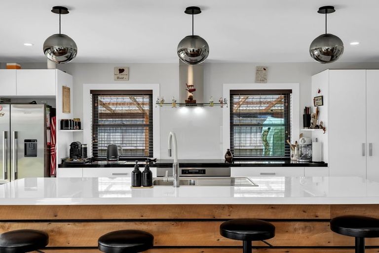 Photo of property in 27 Balrickard Way, Milson, Palmerston North, 4414