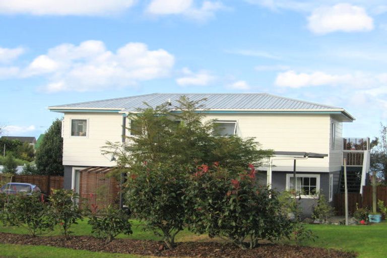 Photo of property in 12 Awatere Place, Snells Beach, 0920