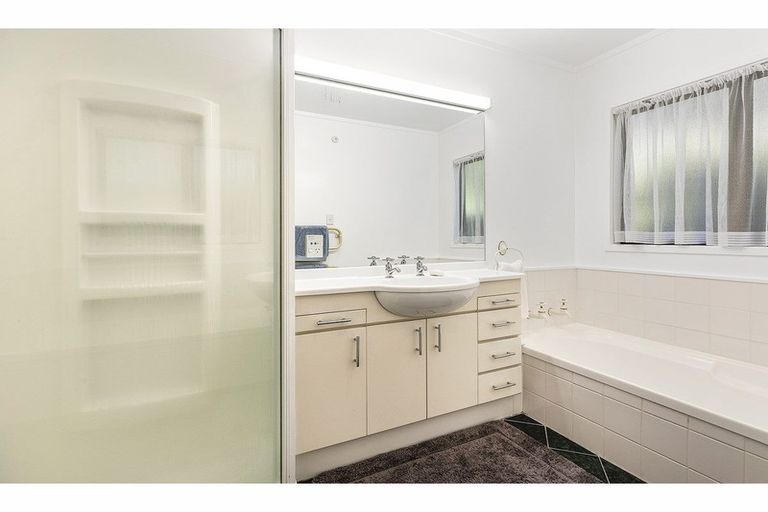 Photo of property in 133 Ironside Road, Johnsonville, Wellington, 6037