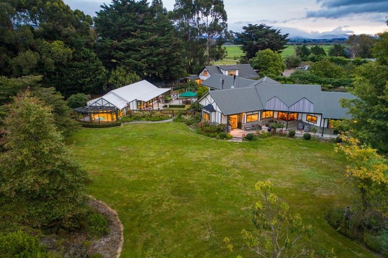 Photo of property in 44 Innerwell Lane, Ashhurst, Palmerston North, 4470