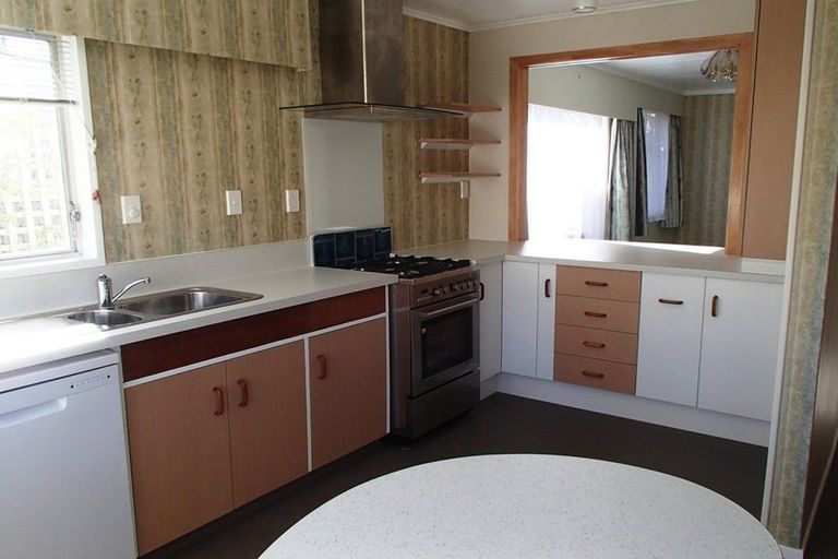 Photo of property in 26 Parkland Crescent, Terrace End, Palmerston North, 4410