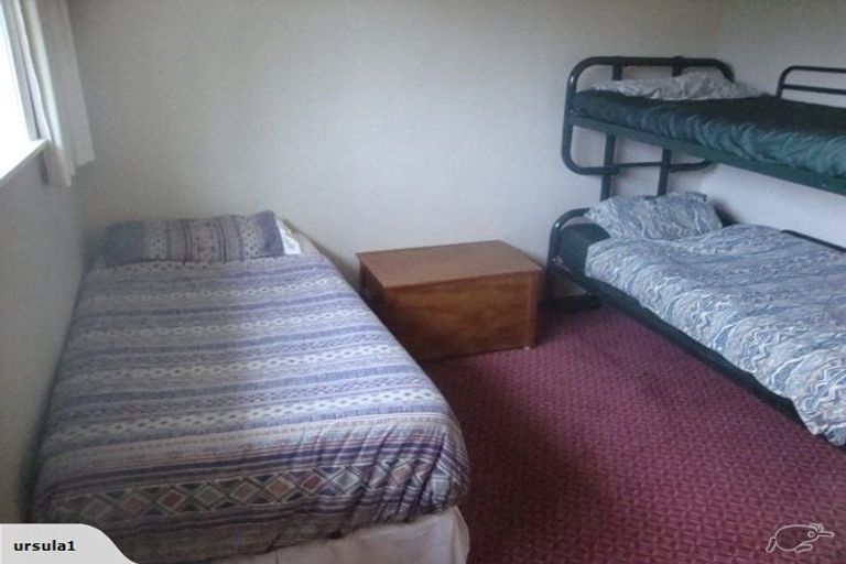 Photo of property in 76-78 Sievers Grove, Cannons Creek, Porirua, 5024