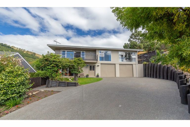 Photo of property in 7 Dalefield Drive, Cashmere, Christchurch, 8022
