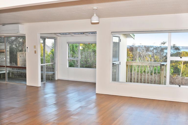 Photo of property in 9 Kendale Drive, Leigh, 0985