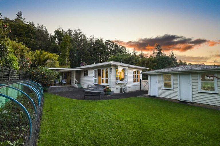 Photo of property in 122 Tarawera Road, Lynmore, Rotorua, 3010