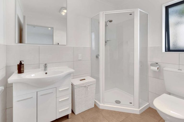 Photo of property in 4 Barry Curtis Place, Levin, 5510