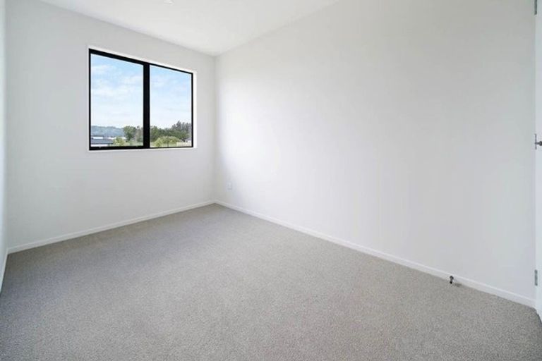 Photo of property in 27 Woven Place, Karaka, Papakura, 2113