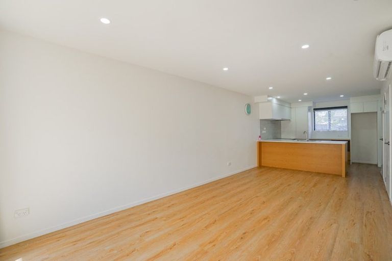 Photo of property in 4/8 Short Street, Papakura, 2110