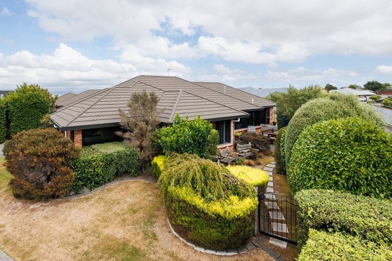 Photo of property in 36 Tennyson Avenue, Kelvin Grove, Palmerston North, 4414