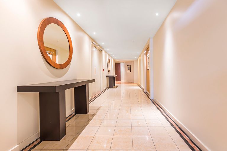 Photo of property in 318 Oriental Parade, Oriental Bay, Wellington, 6011