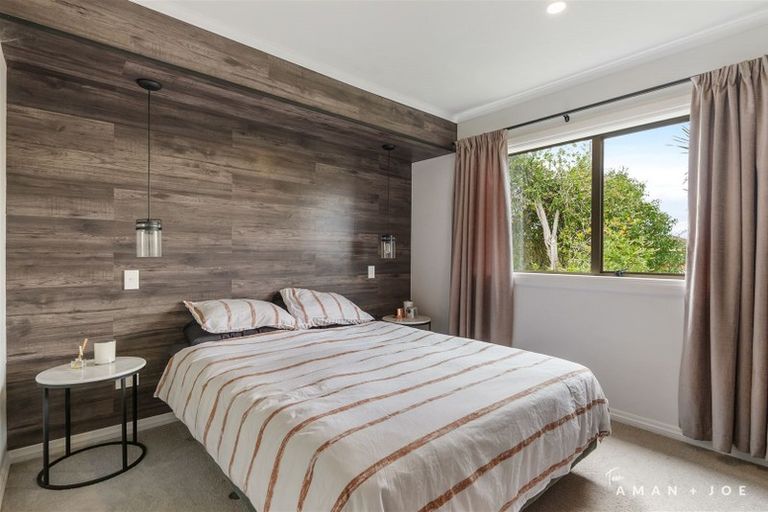 Photo of property in 1/234 Henderson Valley Road, Henderson, Auckland, 0612