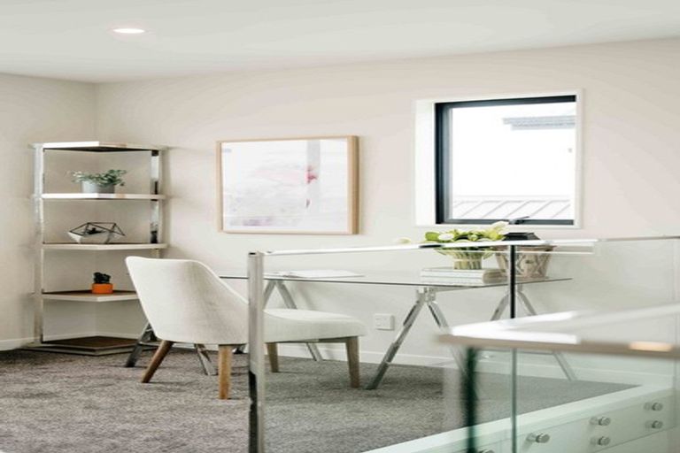 Photo of property in 12 Korowhiti Road, Clarks Beach, 2122