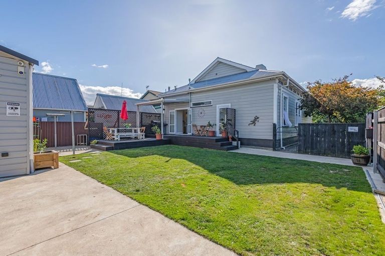 Photo of property in 2 Bryant Street, Takaro, Palmerston North, 4412