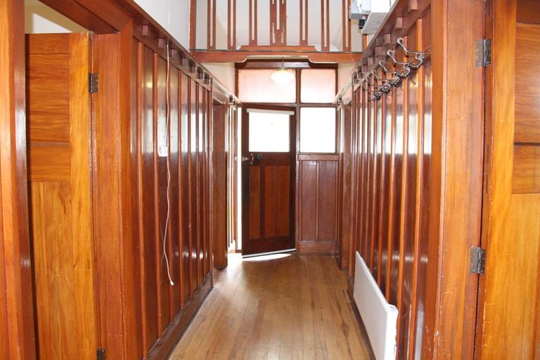 Photo of property in 19 Orawia Road, Tuatapere, 9620