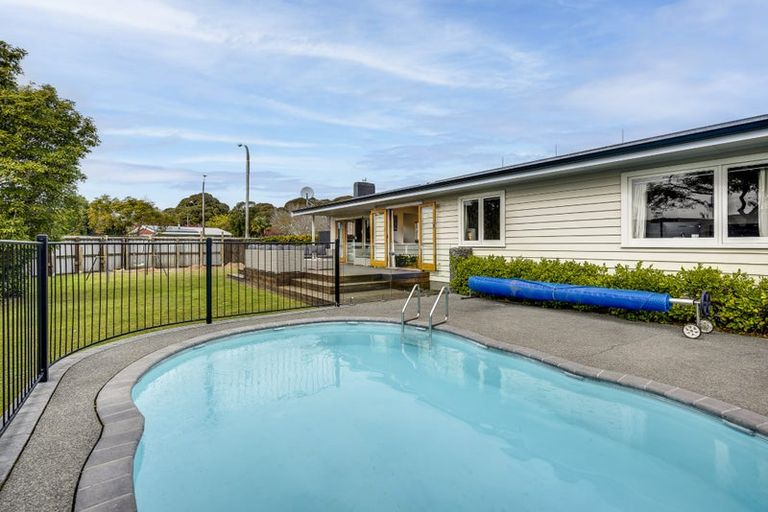 Photo of property in 2 Veronica Avenue, Marewa, Napier, 4110