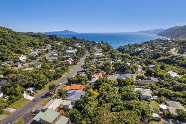 Photo of property in 75 Rawhiti Road, Pukerua Bay, 5026