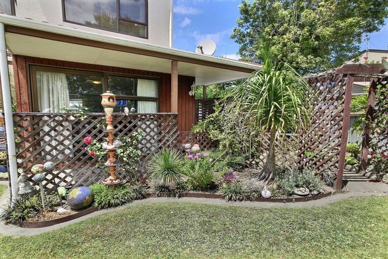 Photo of property in 1/12 Lannie Place, Greenmeadows, Napier, 4112