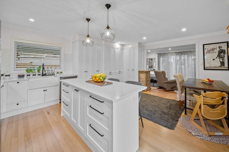 Photo of property in 83b Taikata Road, Te Atatu Peninsula, Auckland, 0610