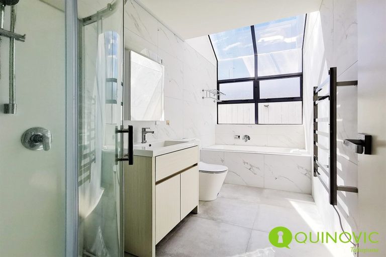 Photo of property in 1/1 Harley Road, Takapuna, Auckland, 0622