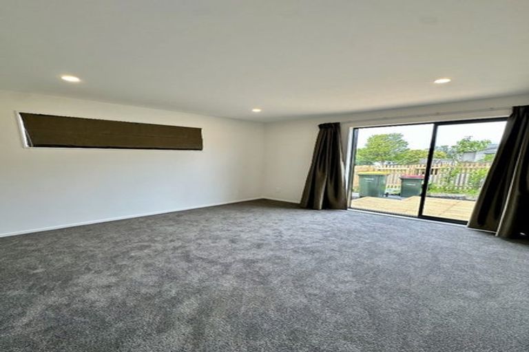 Photo of property in 78a West Harbour Drive, West Harbour, Auckland, 0618