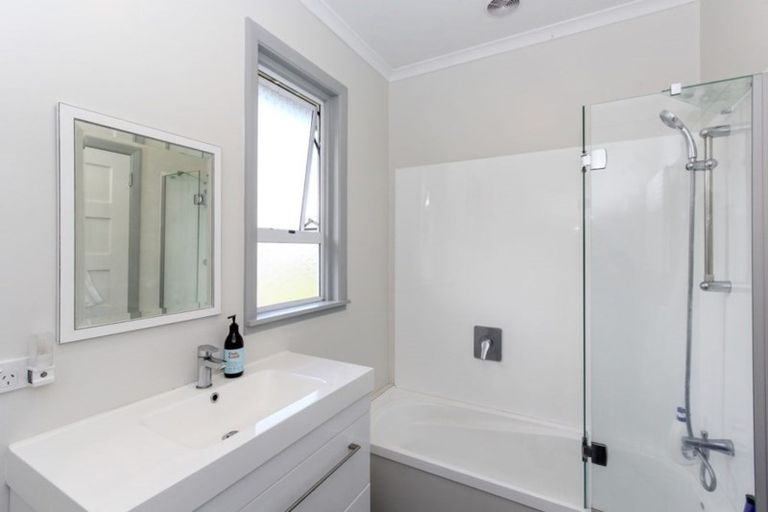 Photo of property in 72 Lorna Street, Lynmouth, New Plymouth, 4310