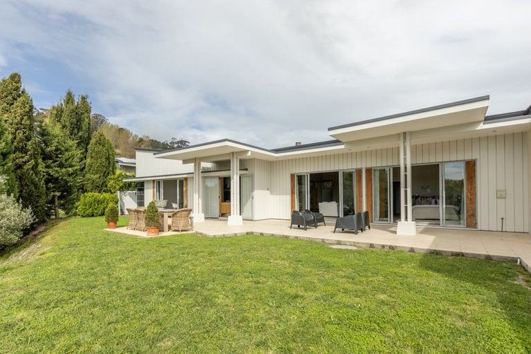 Photo of property in 106 Black Barn Road, Havelock North, 4294