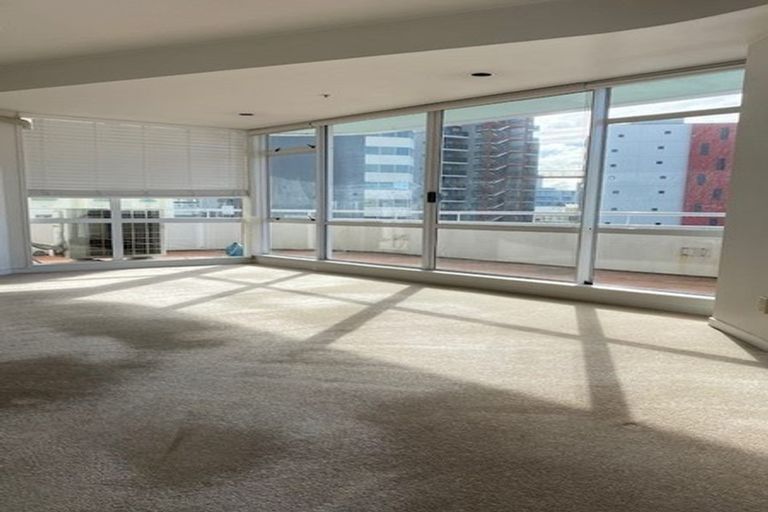 Photo of property in Seaview Apartments, 9d/4 Short Street, Auckland Central, Auckland, 1010